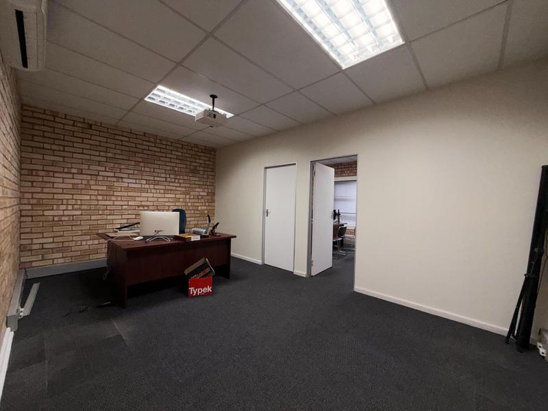 To Let Commercial Property for Rent in Newton Park Eastern Cape
